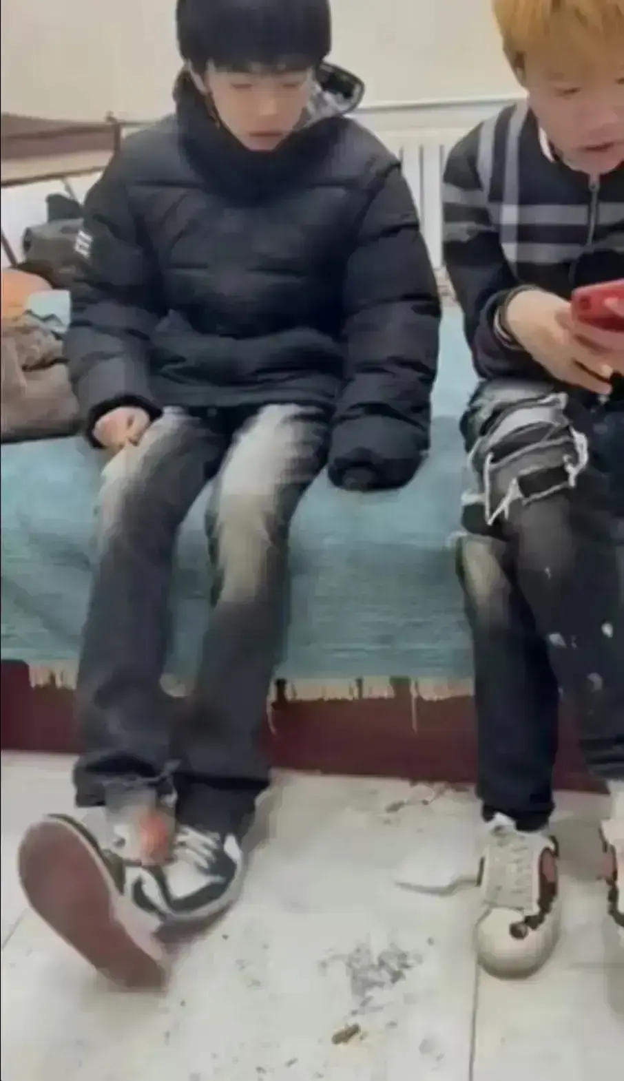 《轻奢小子和美式boy》完整版免费在线观看-轻奢小子与美式boy高清无删减资源-HD1080P超清画质播放